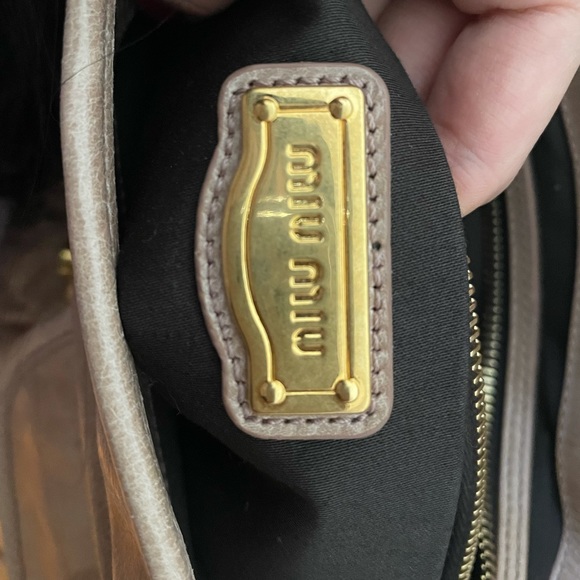 Miu Miu Coffer in Cammeo - Picture 4 of 8